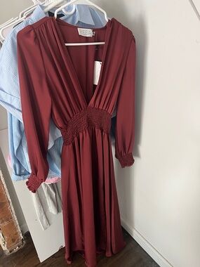 RESA Women's Burgundy Long-Sleeve V-Neck Midi Dress
